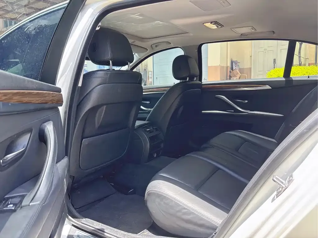 BMW 1 Series 2021 из CN, фото 8