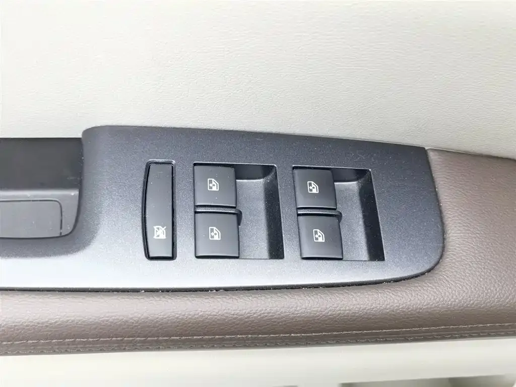 Buick GL8 2022 из CN, фото 9