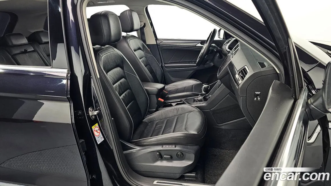 Volkswagen Tiguan — фото 10