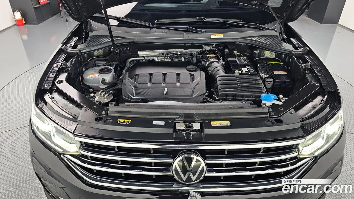 Volkswagen Tiguan — фото 6