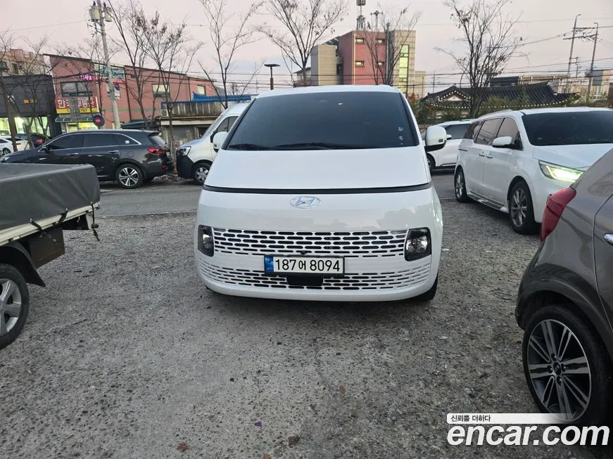 Hyundai Staria — фото 1