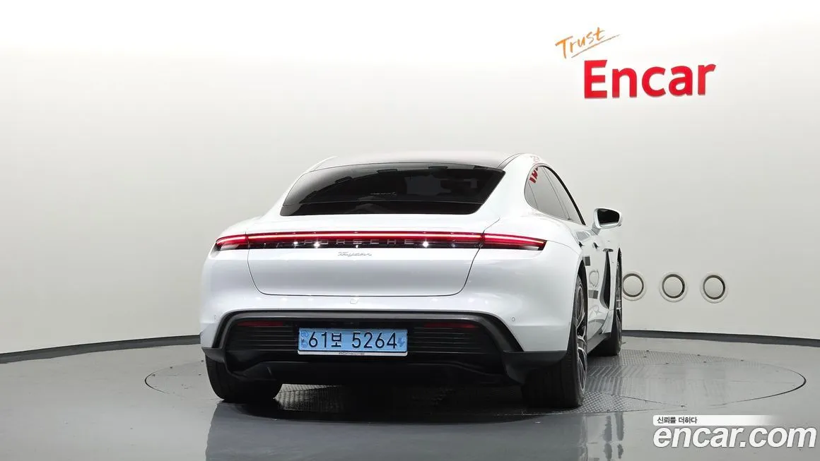 Porsche Taycan 2023 из KR, фото 4