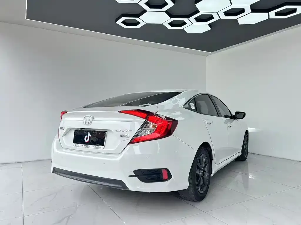 Honda Civic 2021 из CN, фото 5
