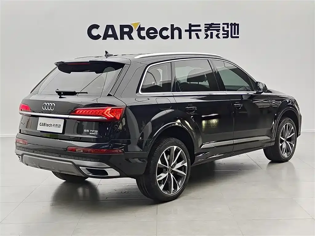 Audi Q7 — фото 2