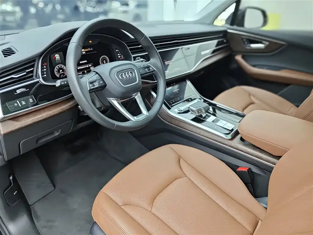 Audi Q7 — фото 5