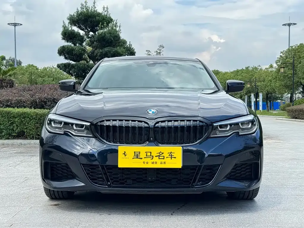 BMW 3 Series 2022 из CN, фото 2