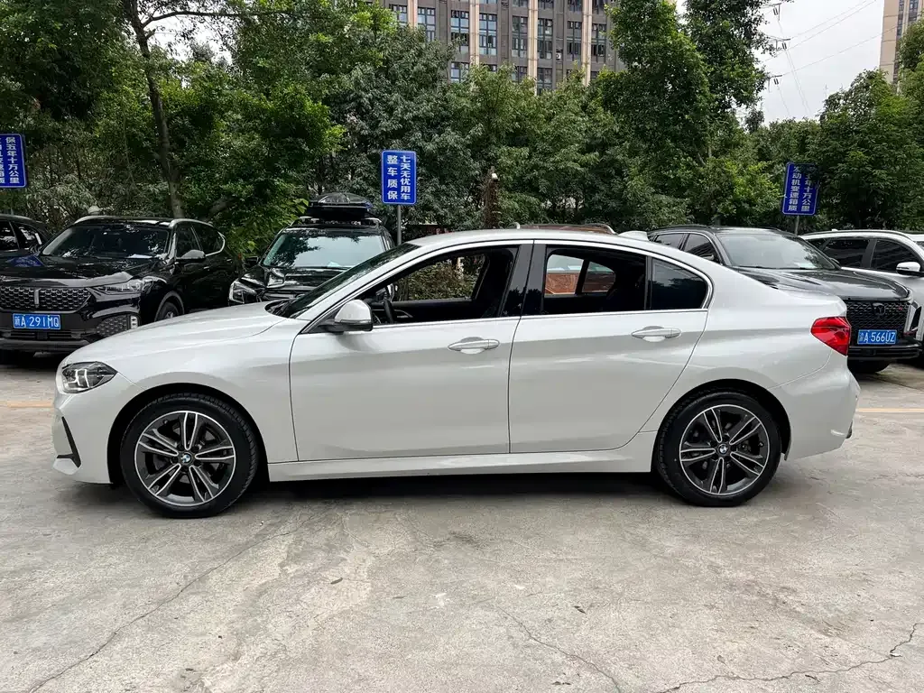 BMW 1 Series 2022 из CN, фото 6