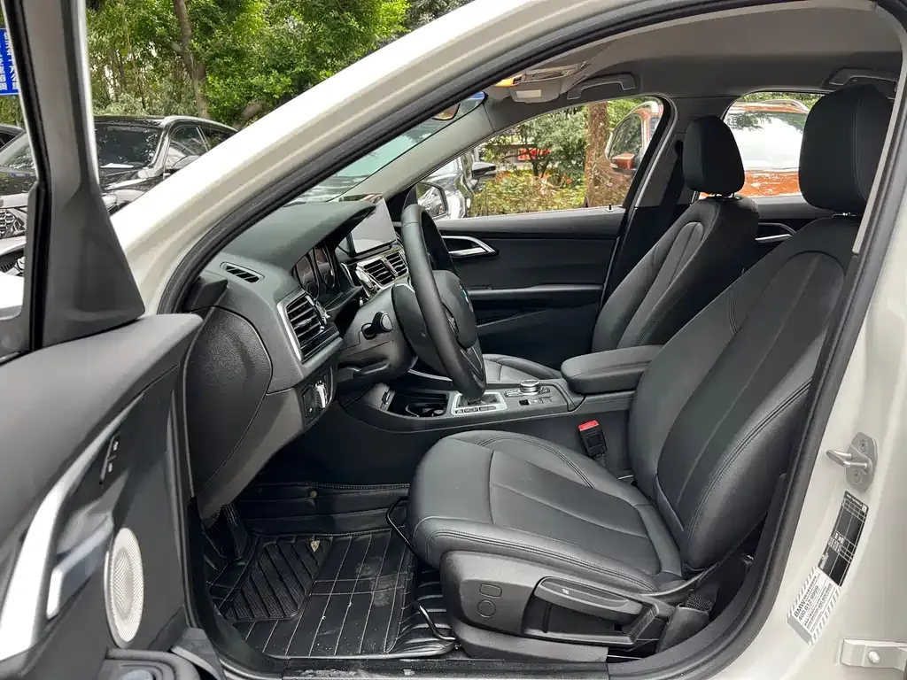 BMW 1 Series 2022 из CN, фото 8