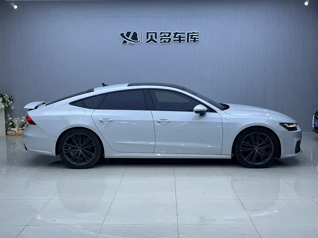 Audi A7 2022 из CN, фото 3