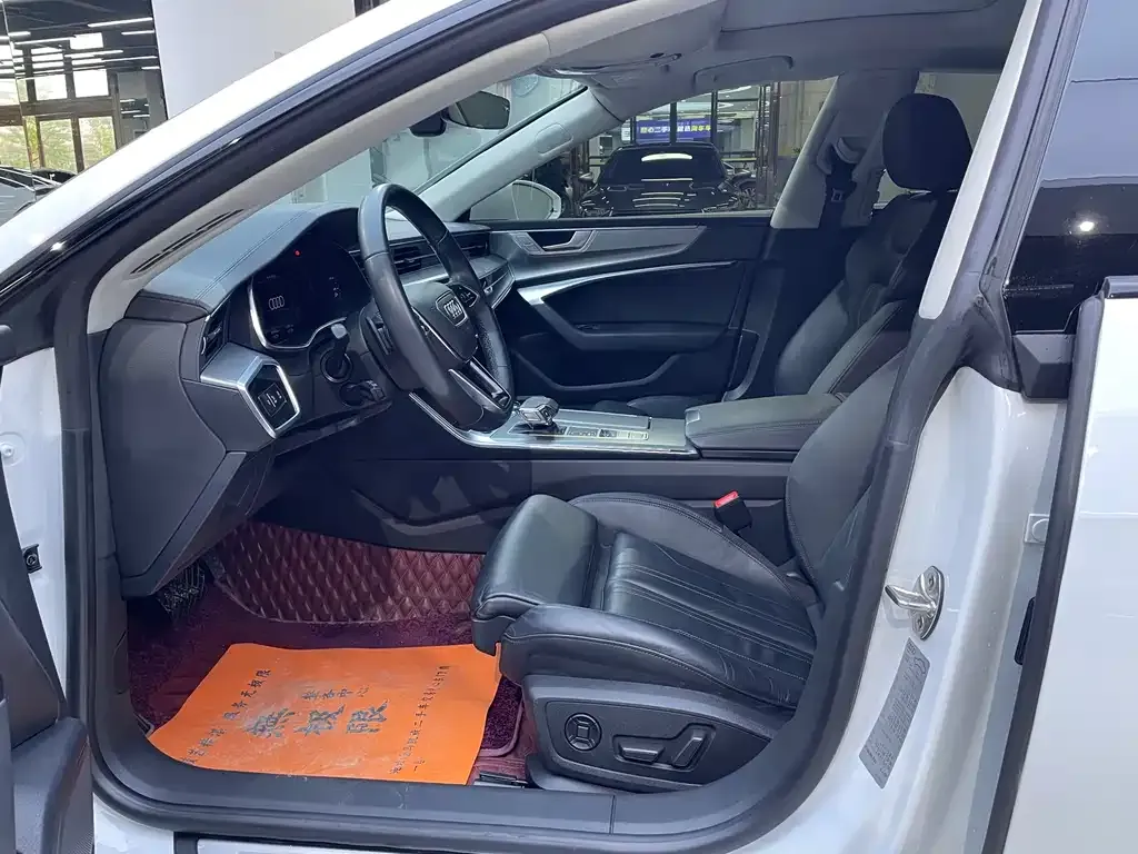 Audi A7 2022 из CN, фото 6