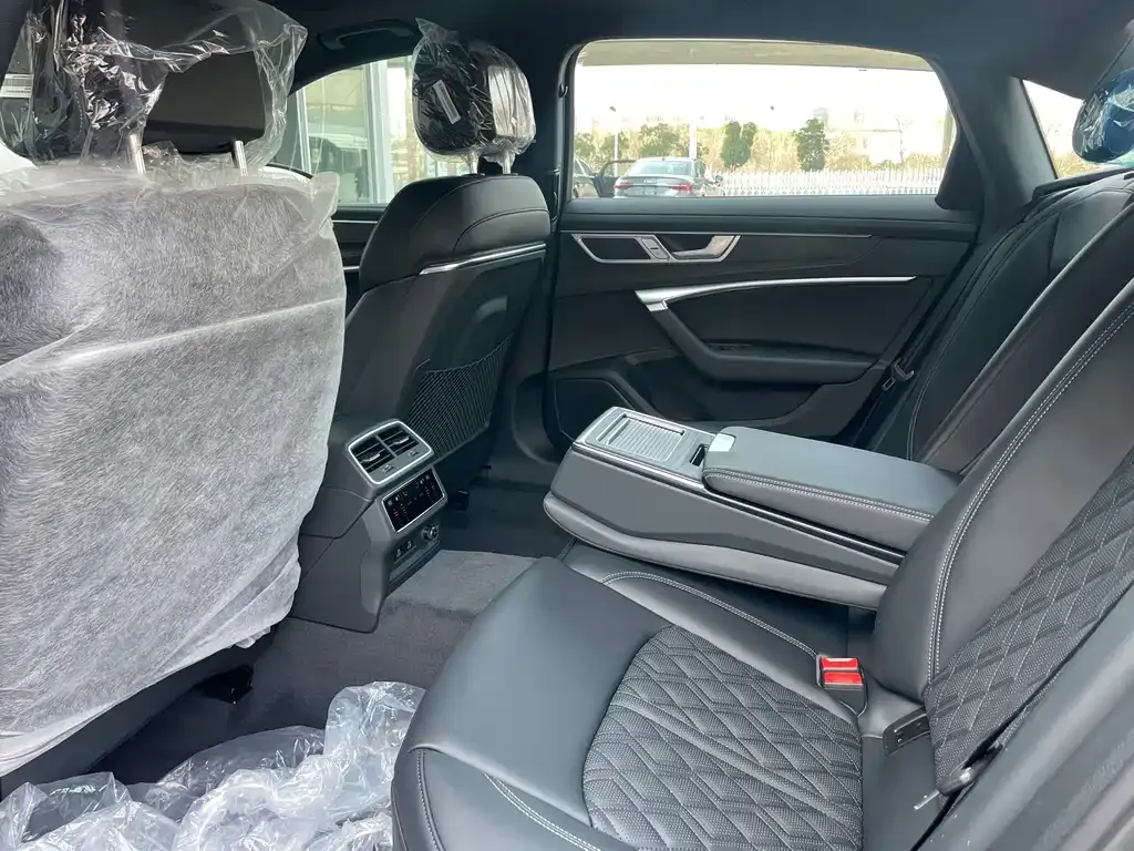 Audi A6L 2025 из CN, фото 7