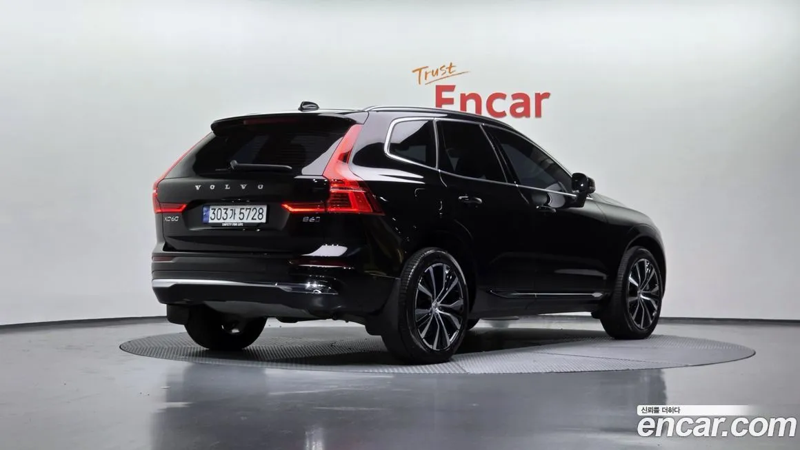 Volvo XC60 — фото 2