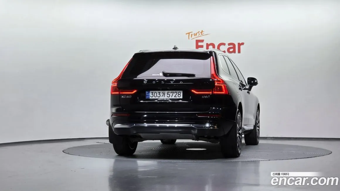 Volvo XC60 — фото 4
