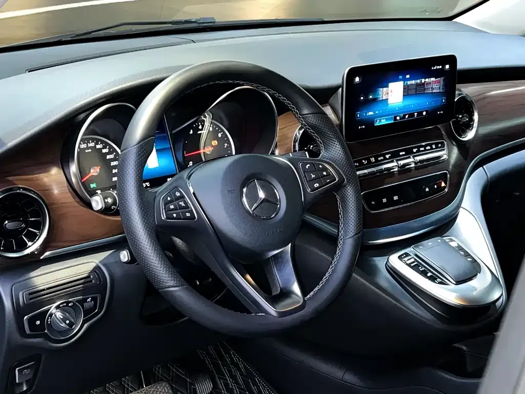 Mercedes-Benz V-Class 2022 из CN, фото 6