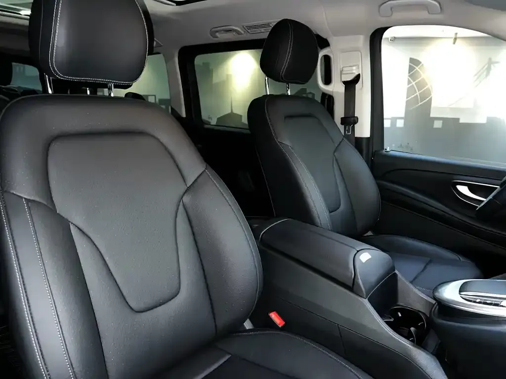 Mercedes-Benz V-Class 2022 из CN, фото 8