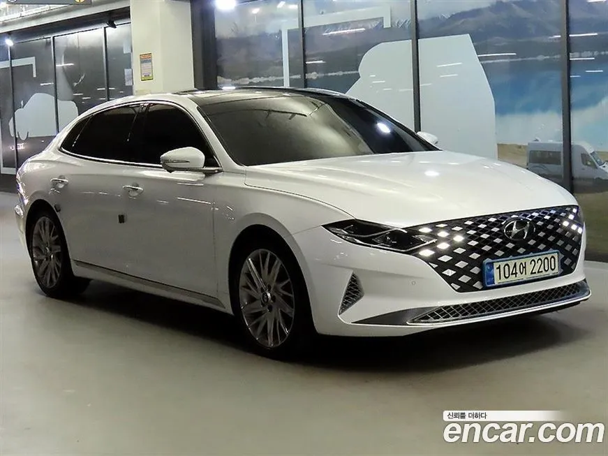Hyundai Grandeur — фото 1
