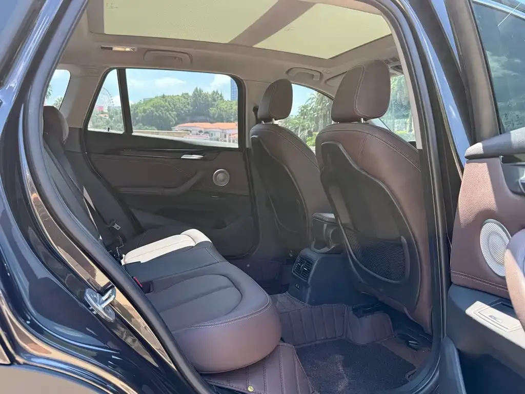 BMW X1 2021 из CN, фото 5