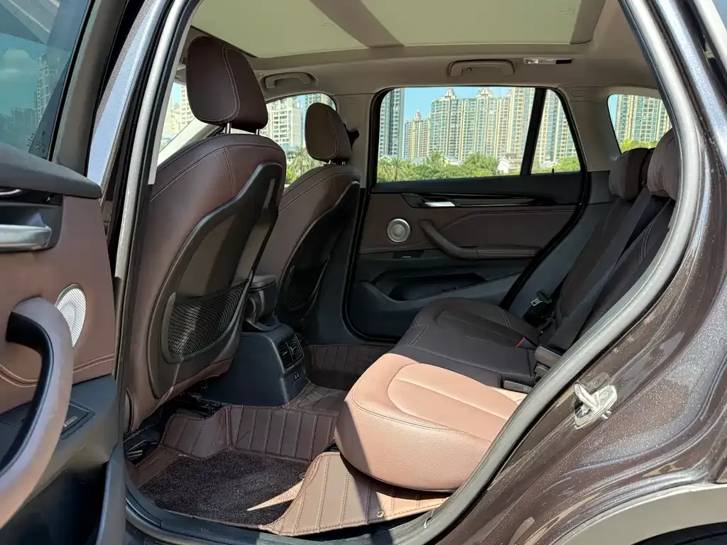 BMW X1 2021 из CN, фото 6