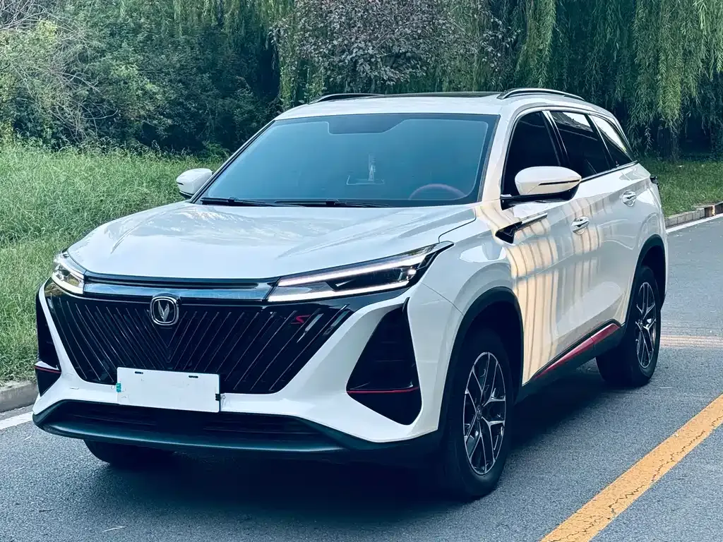 Changan CS75 PLUS — фото 1