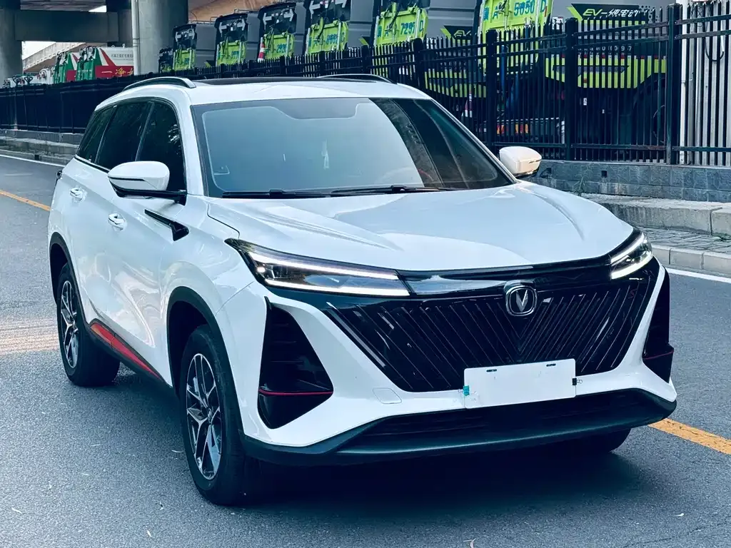 Changan CS75 PLUS — фото 3