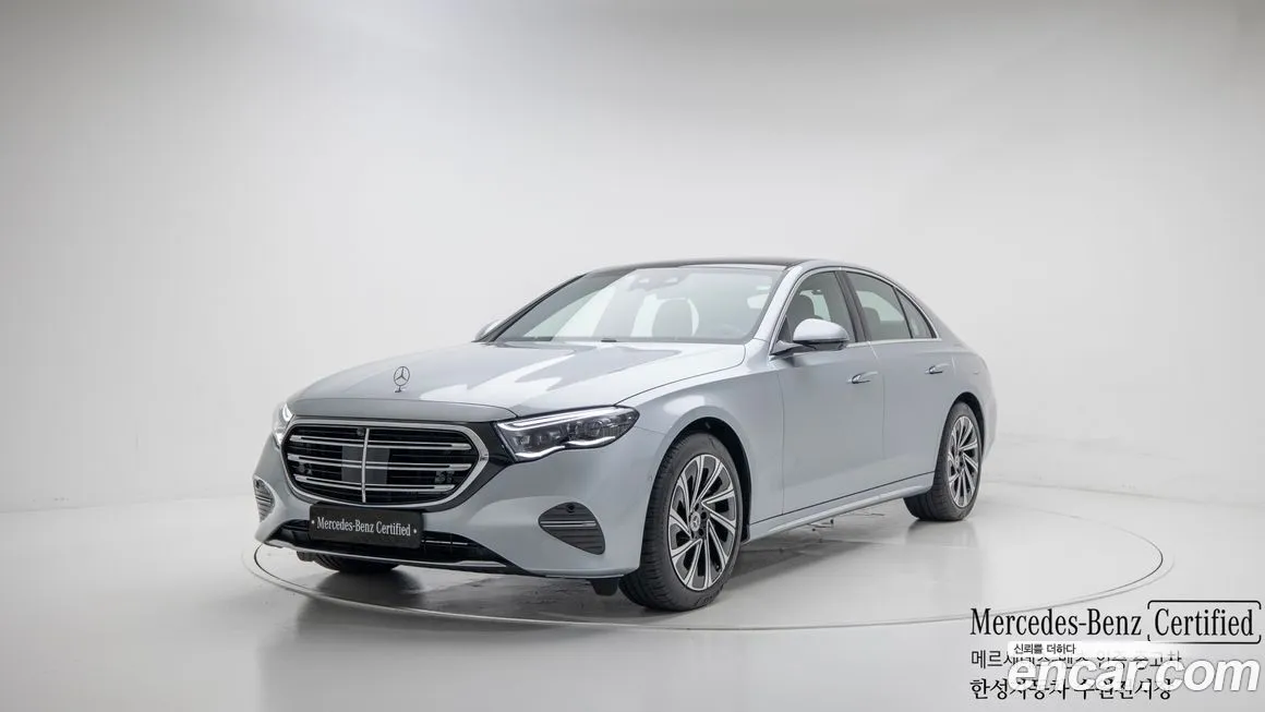 Mercedes-Benz E-Class — фото 1