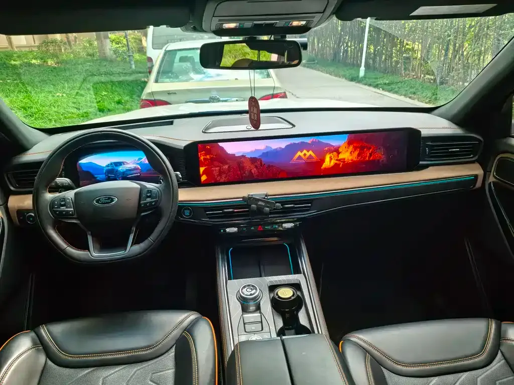Ford Explorer 2023 из CN, фото 4