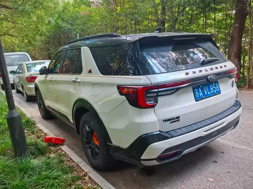 Ford Explorer 2023 из CN, фото 7