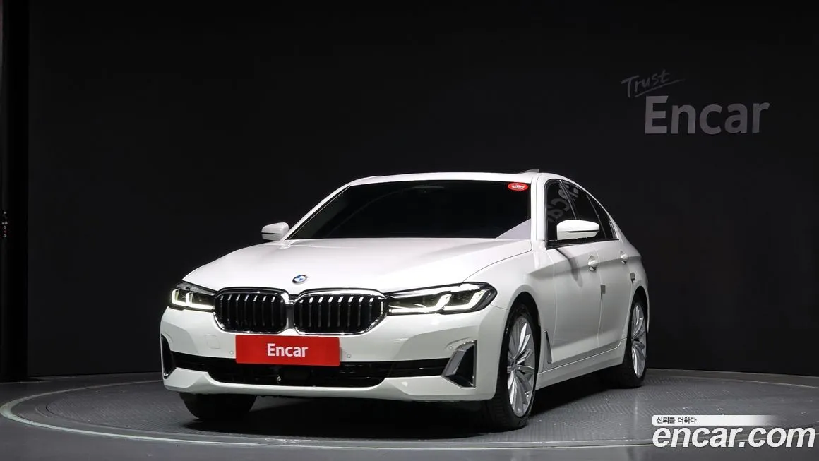 BMW 5-Series — фото 1