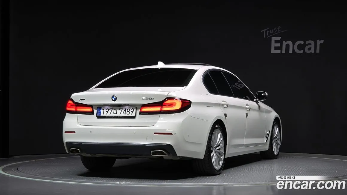 BMW 5-Series — фото 2