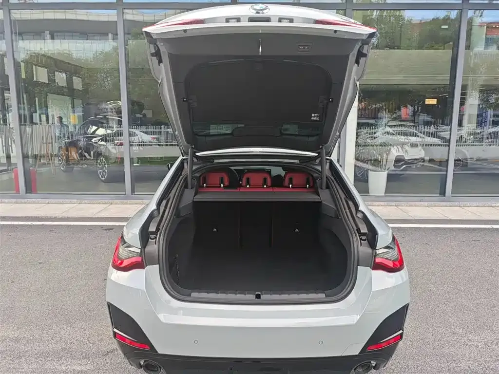 BMW 4 Series 2024 из CN, фото 8