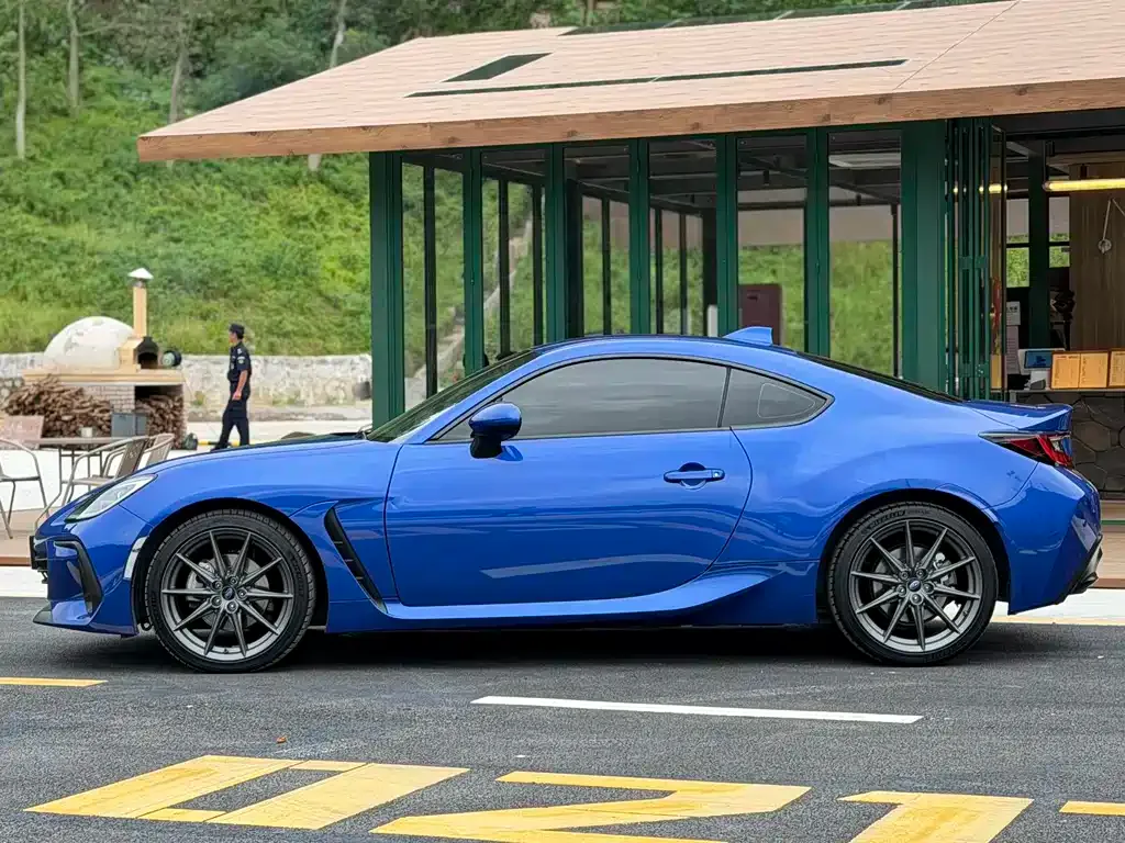Subaru BRZ 2022 из CN, фото 3