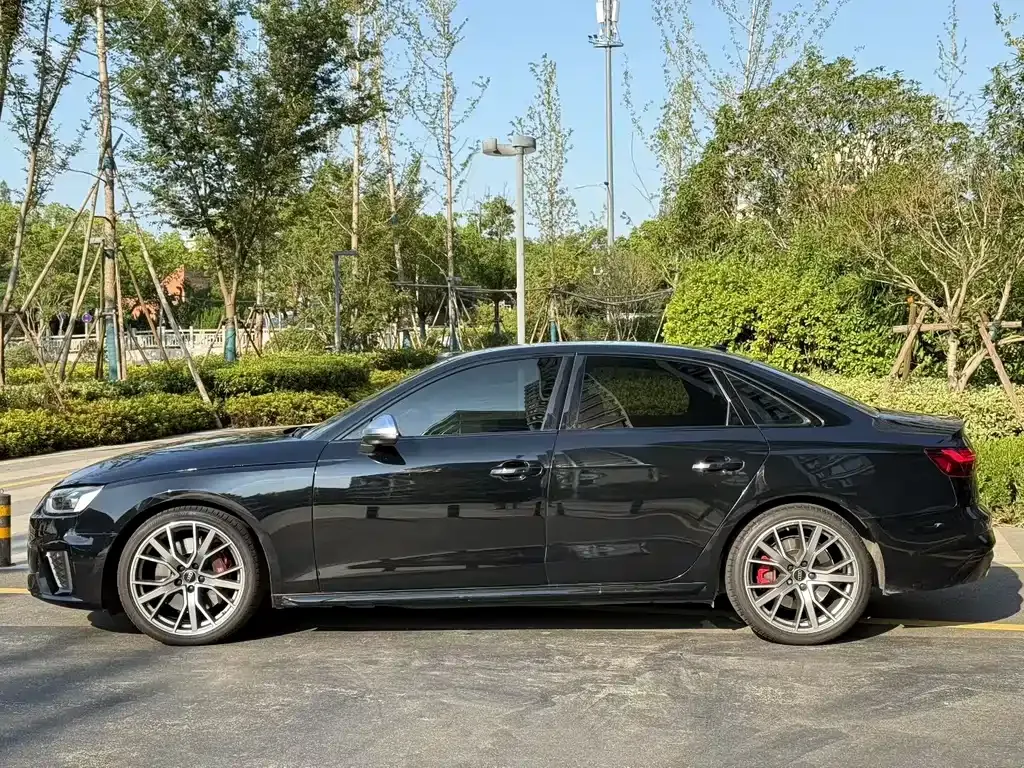 Audi S4 2023 из CN, фото 2
