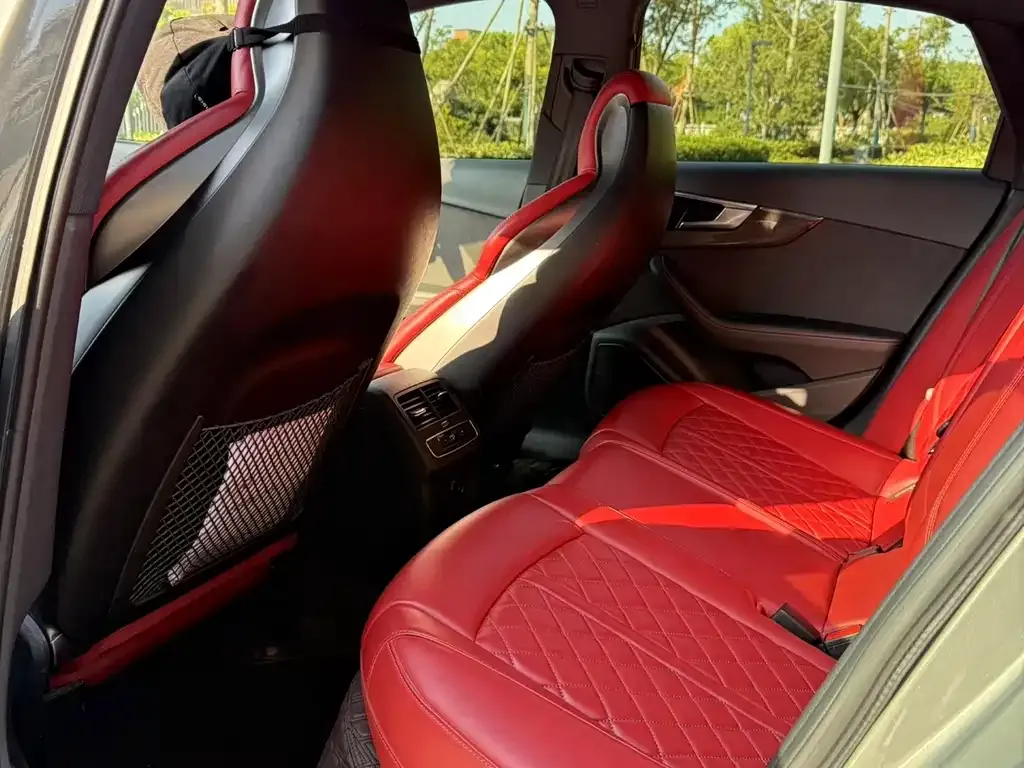 Audi S4 2023 из CN, фото 5