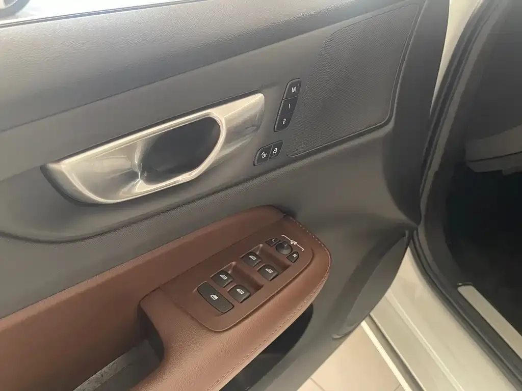 Volvo S60 2024 из CN, фото 7