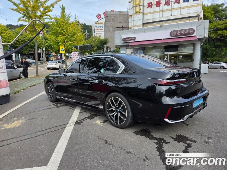 BMW i7 — фото 5