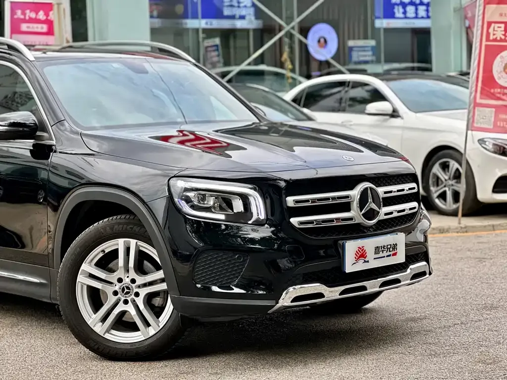 Mercedes-Benz GLB — фото 7