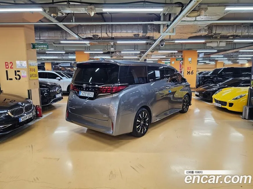 Toyota Alphard 2024 из KR, фото 4