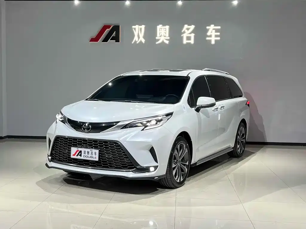 Toyota Granvia 2024 из CN, фото 2