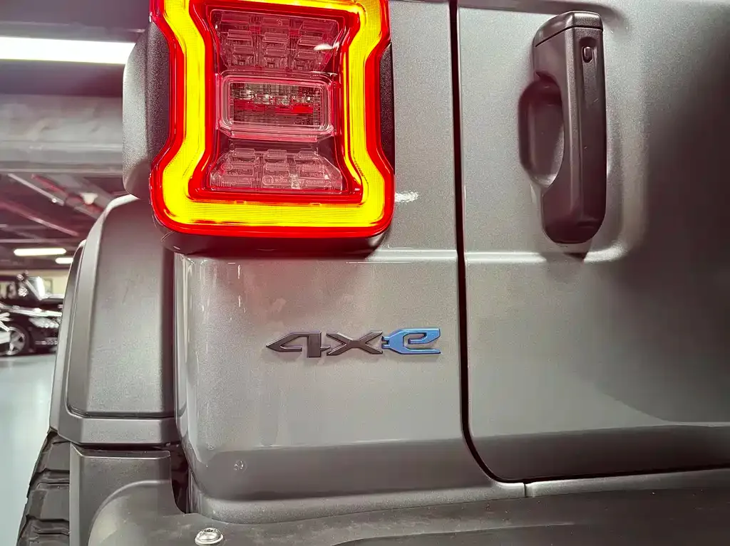 Jeep Wrangler PHEV 2021 из CN, фото 6