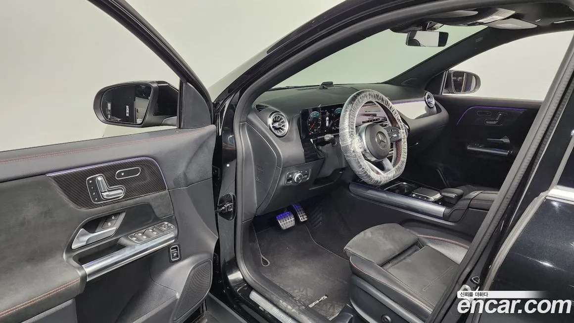 Mercedes-Benz GLA-Class — фото 10