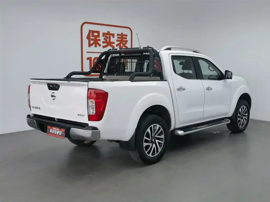 Nissan Navara 2023 из CN, фото 2
