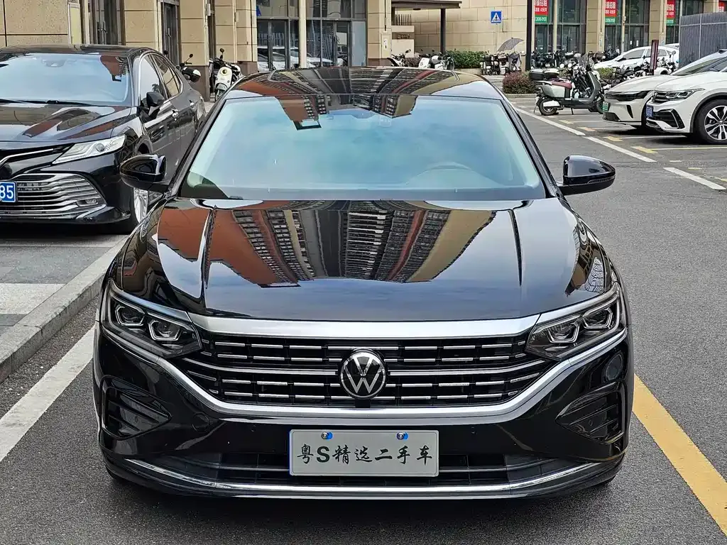Volkswagen Passat 2022 из CN, фото 2