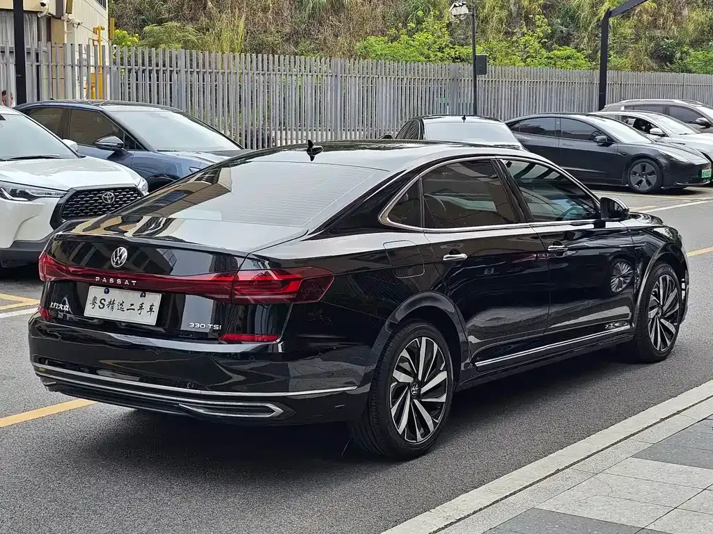 Volkswagen Passat 2022 из CN, фото 5