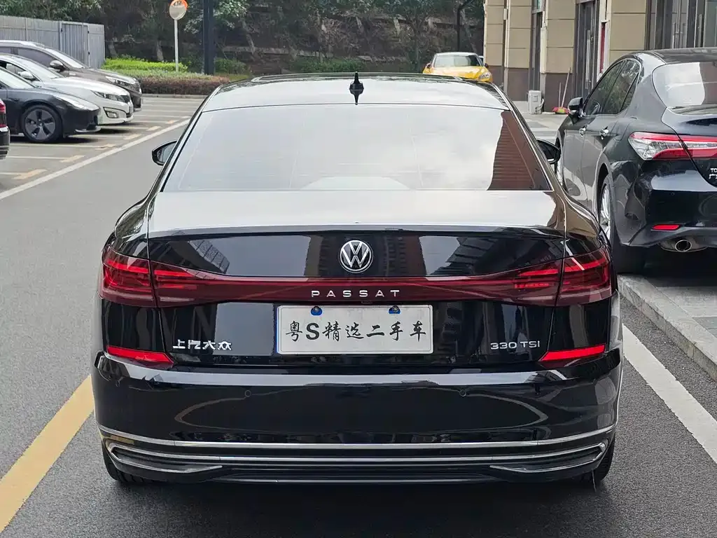Volkswagen Passat 2022 из CN, фото 7