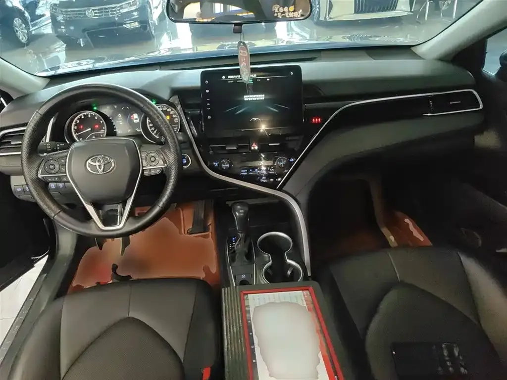 Toyota Camry 2023 из CN, фото 10