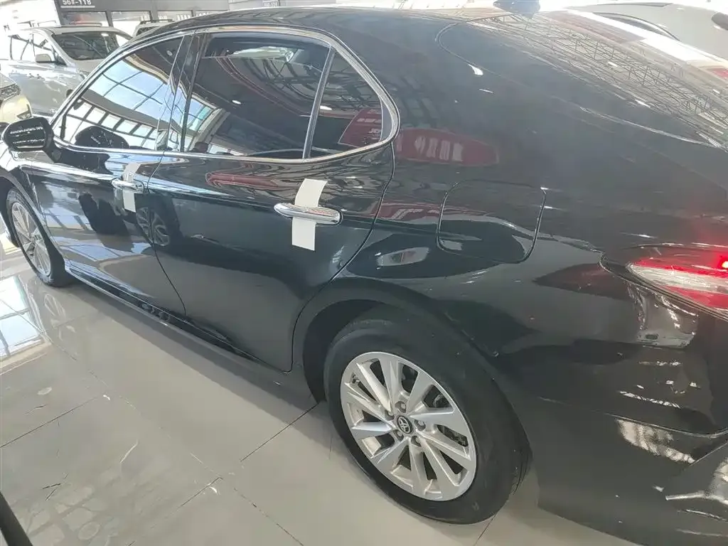 Toyota Camry 2023 из CN, фото 5