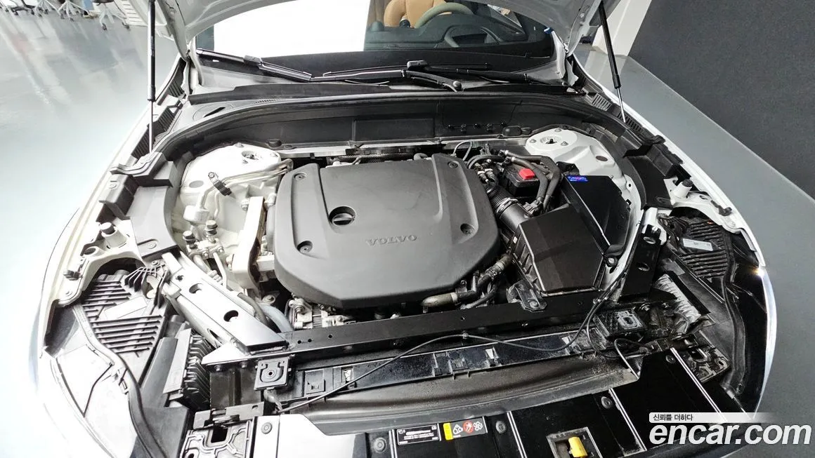 Volvo XC60 2022 из KR, фото 6