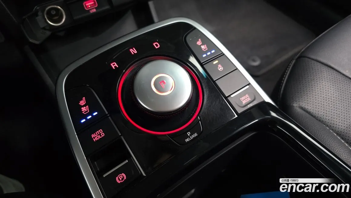 Kia Niro — фото 9