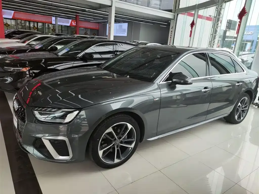 Audi A4L 2022 из CN, фото 5