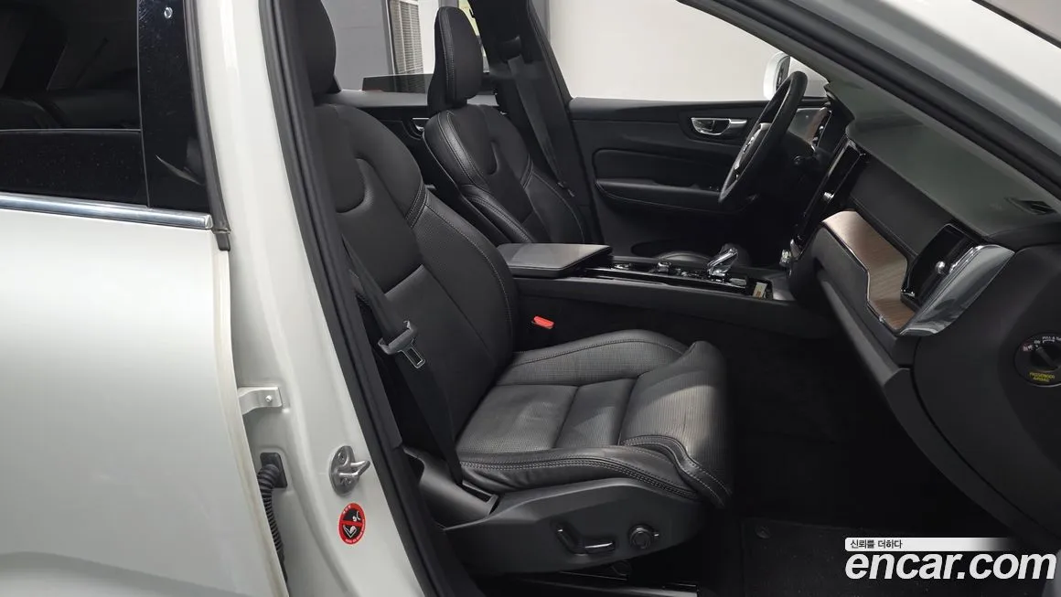Volvo XC60 2023 из KR, фото 10